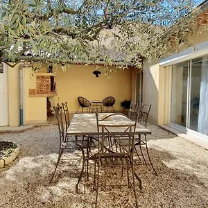appartement-de-2-chambres-avec-jardin-clos-et-wifi-a-26110.hotels-rhonealpes.com/